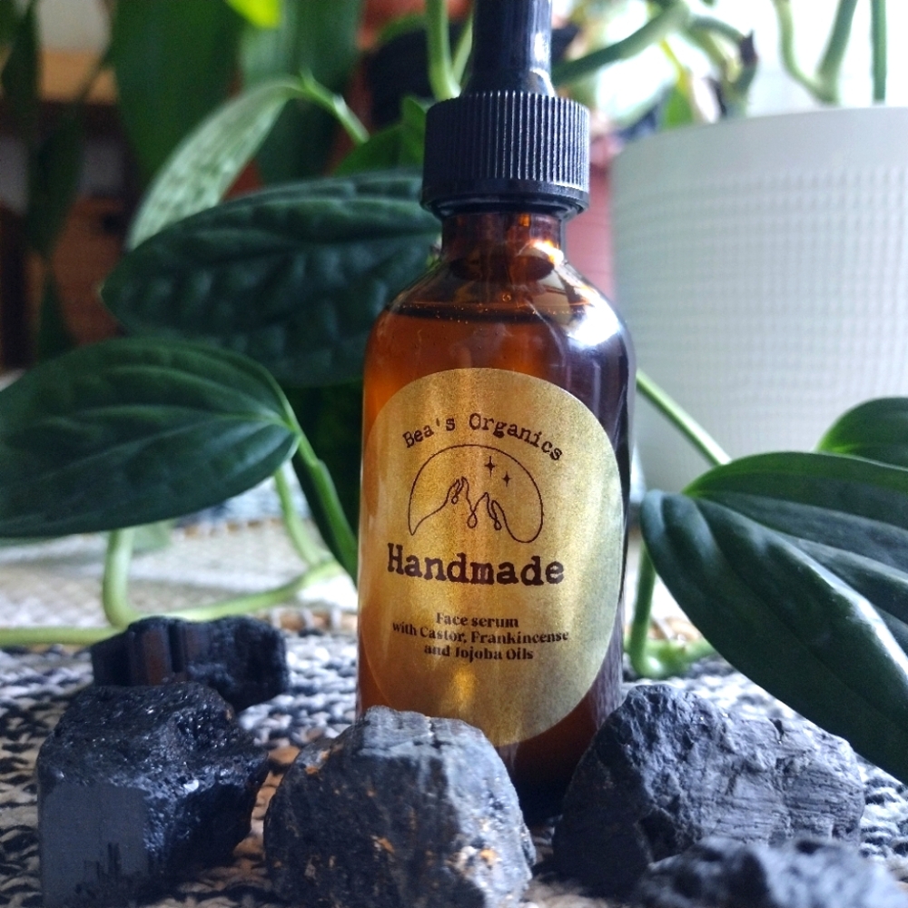 Organic Face Serum with Castor Frankincense and Jojoba oil 2oz